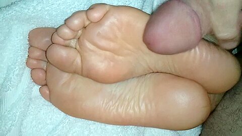 Amateur Wife Gets A Jizzy Surprise On Her Fantastic Feet While Sleeping