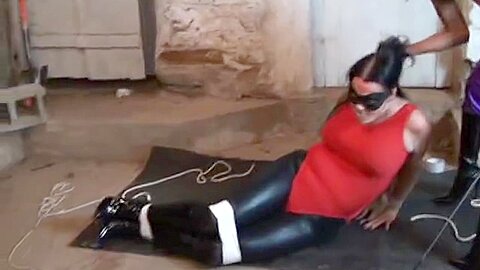 Heroine chloroformed and bound and gagged...