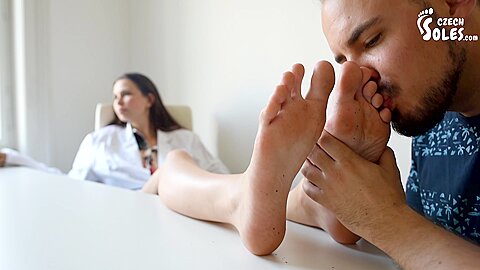 Brunette office her soles massaged workpla...