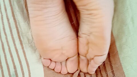 My Wifes Wrinkled Soles...