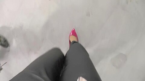  Babe In Tight Pants Definitely Knows How To Wear Her Shoes With Sexy Pink...