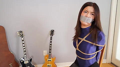 Wannabe Escape Artists Gets Tied And Fails