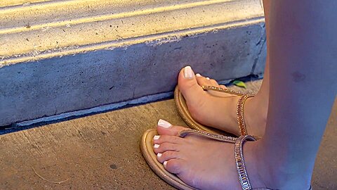 Stunning Amateur Babe Gets Her Delicious Sandals Captured In Public...